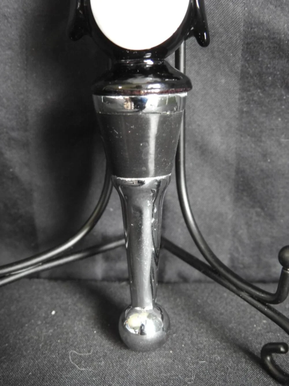 Pier 1 Imports Glass Christmas Penguin Wine/Bottle Stopper